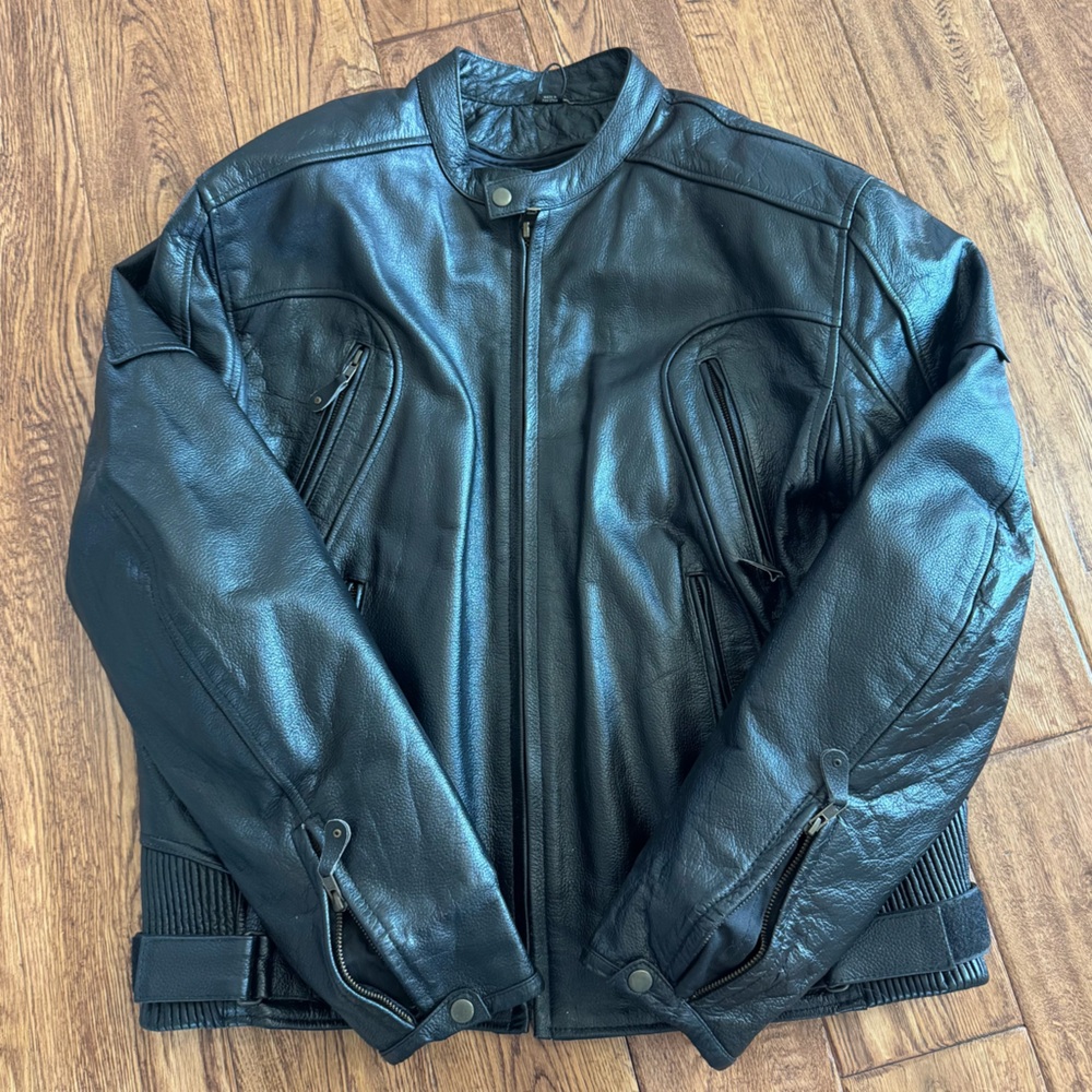 Xelement Motorcycle Jacket Mens XL Black Leather Zip Out Liner Adjustable Pads